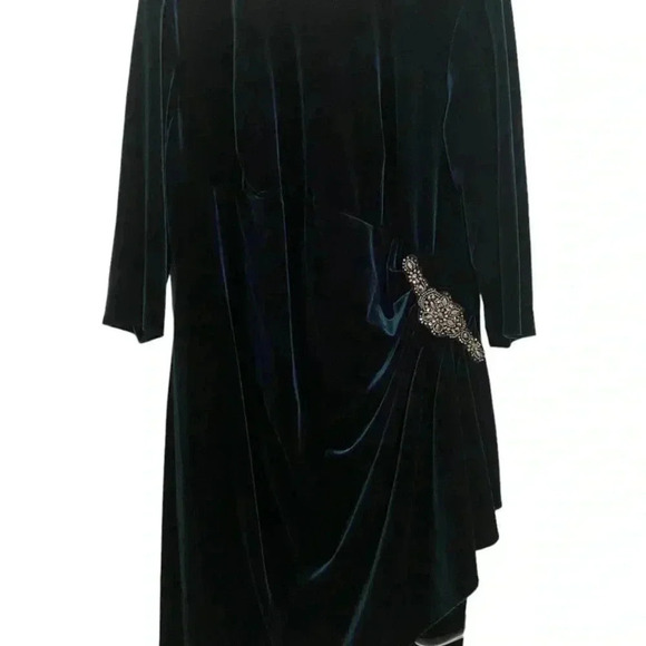 Alex Evenings Velvet Emerald Green Rhinestone Ruching cocktail dress - Picture 9 of 9